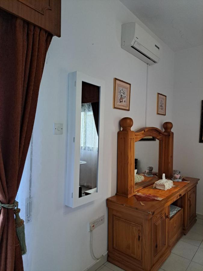 Shared Top 1St Floor Villa Limassol Luaran gambar